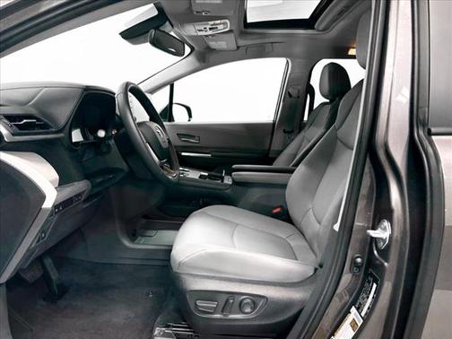 2024 Toyota Sienna XLE 7 Passenger