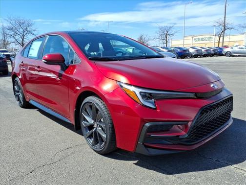 Ruby Flare Pearl W/Midnight Black Metallic Roof (2 2026 Toyota Corolla SE