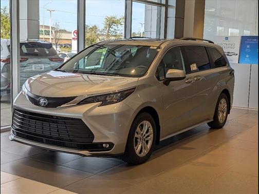 2025 Toyota Sienna XLE 7 Passenger