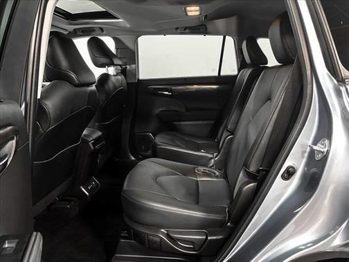 2022 Toyota Highlander Limited