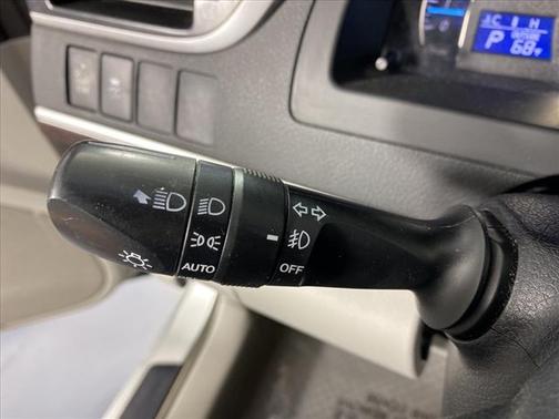 2013 Toyota Camry XLE for sale in Schaumburg, IL - image 14