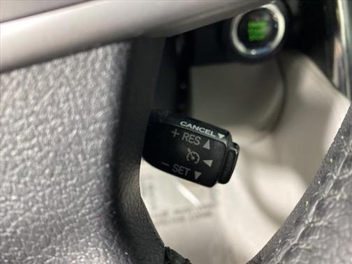 2013 Toyota Camry XLE for sale in Schaumburg, IL - image 15