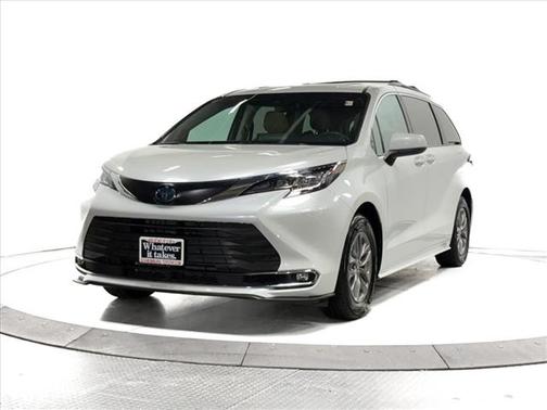 2023 Toyota Sienna XLE 7 Passenger