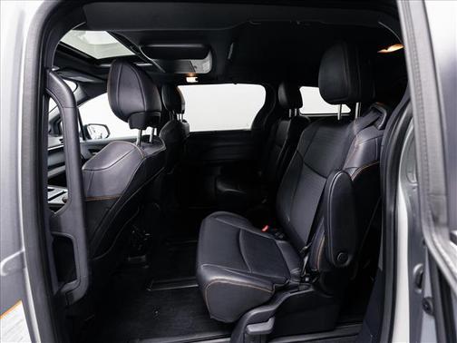 2023 Toyota Sienna XSE 7 Passenger
