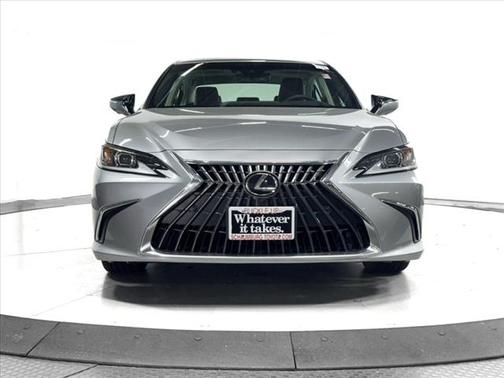 2024 Lexus ES 300h Luxury