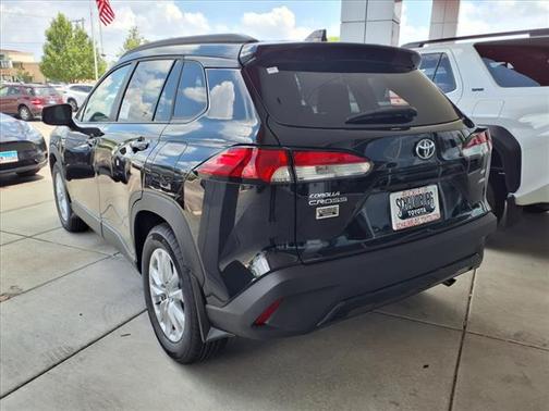 2025 Toyota Corolla Cross LE