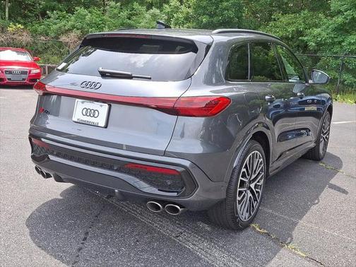 2025 Audi SQ5 quattro