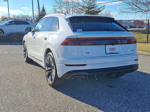 2026 Audi Q8 55 Premium Plus