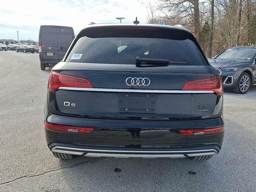 2023 Audi Q5 40 Premium Plus
