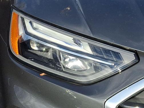 2023 Audi Q5 40 Premium