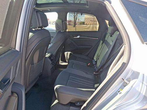 2025 Audi SQ5 3.0T Premium Plus