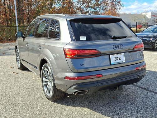 2026 Audi Q7 45 Premium Plus