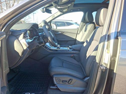 2026 Audi Q7 55 Premium Plus