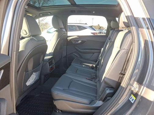 2026 Audi Q7 55 Premium Plus