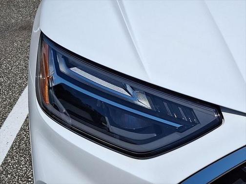 2023 Audi Q5 45 S line Premium