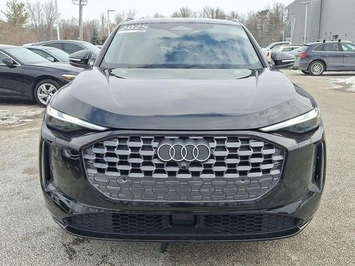 2025 Audi Q5 Premium TFSI quattro S tronic