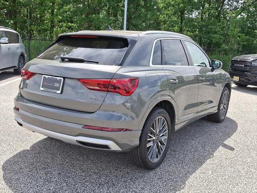 2022 Audi Q3 Premium