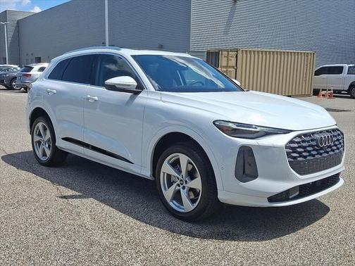 2025 Audi Q5 2.0T Premium