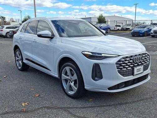 2025 Audi Q5 Premium Plus TFSI quattro S tronic