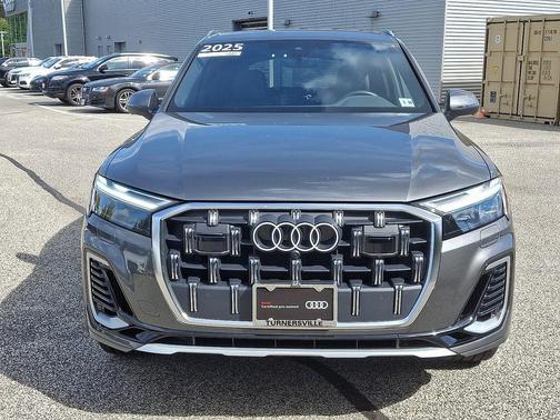 2025 Audi Q7 55 Premium Plus
