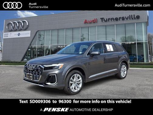 2025 Audi Q7 55 Premium Plus