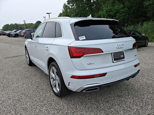 2022 Audi Q5 45 S line Premium