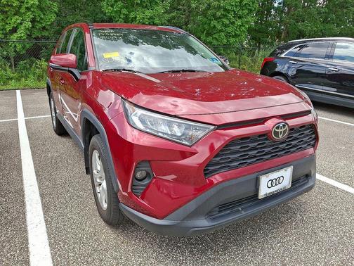 2020 Toyota RAV4 XLE