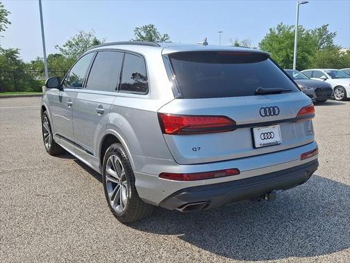 2025 Audi Q7 45 Premium Plus