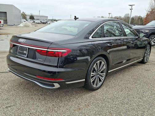 2023 Audi A8 L 55 TFSI quattro Tiptronic
