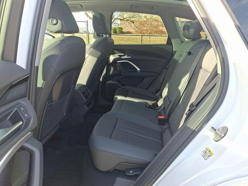 2025 Audi Q5 Premium TFSI quattro S tronic