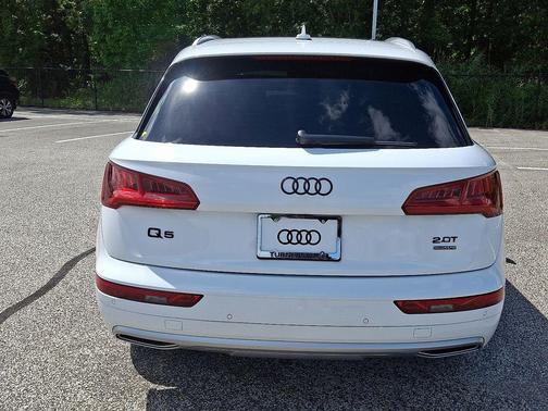 2018 Audi Q5 2.0T Premium Plus