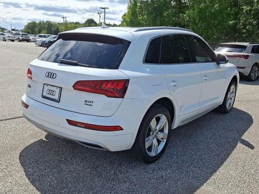2018 Audi Q5 2.0T Premium Plus
