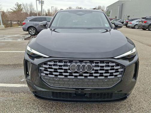 2025 Audi Q5 Premium TFSI quattro S tronic