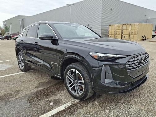 2025 Audi Q5 Premium TFSI quattro S tronic