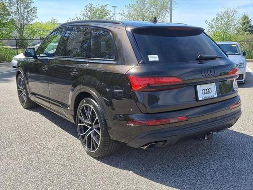 2025 Audi Q7 55 Premium Plus