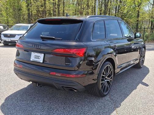 2025 Audi Q7 55 Premium Plus