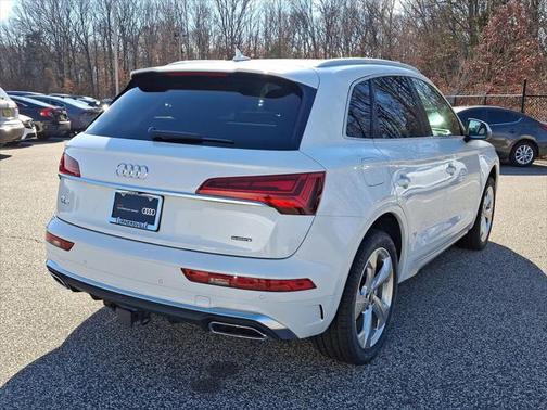2022 Audi Q5 45 S line Premium Plus