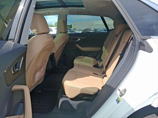2025 Audi Q8 55 Premium