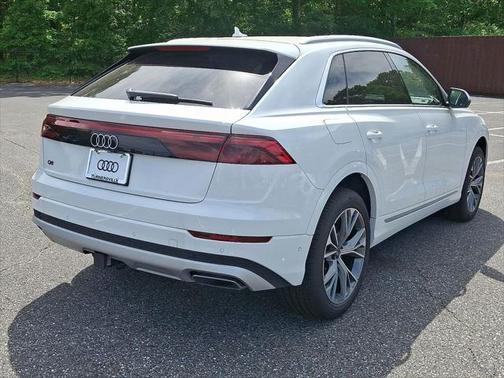 2025 Audi Q8 55 Premium