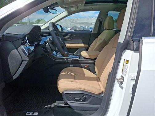 2025 Audi Q8 55 Premium