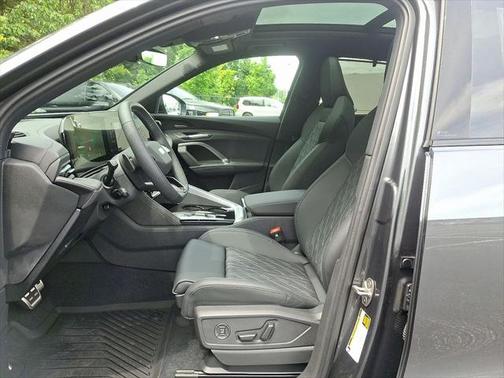 2025 Audi SQ5 quattro