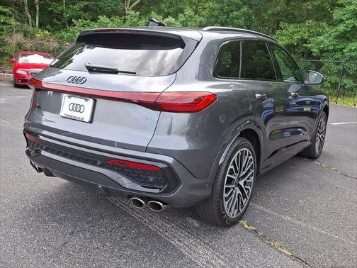 2025 Audi SQ5 quattro