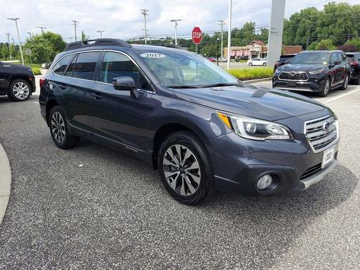 Photo 3 of 50 of 2017 Subaru Outback 2.5i Limited