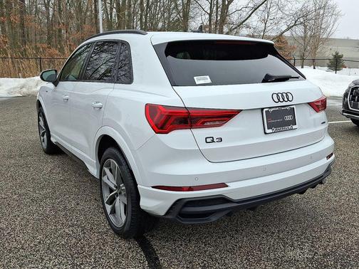 2023 Audi Q3 Premium 45 TFSI S line quattro Tiptronic
