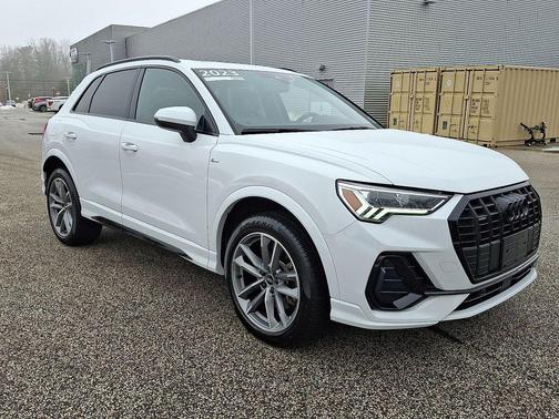 2023 Audi Q3 Premium 45 TFSI S line quattro Tiptronic