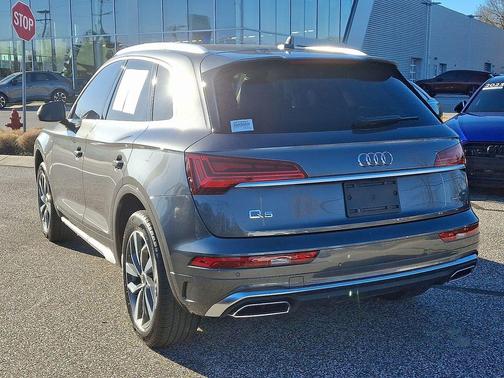 2023 Audi Q5 45 S line Premium Plus