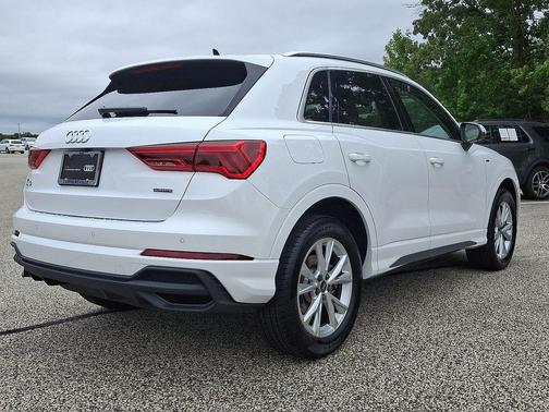 2024 Audi Q3 Premium