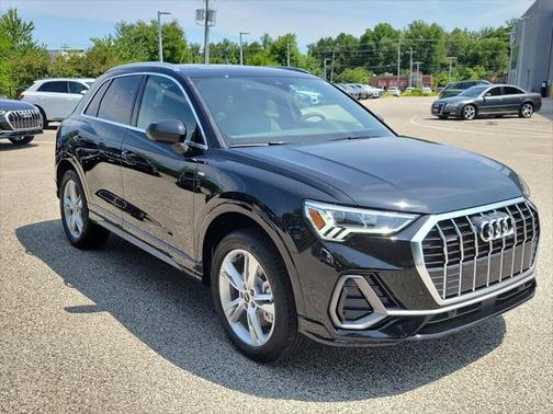 2024 Audi Q3 Premium