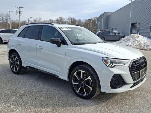 2025 Audi Q3 45 S line Premium Plus