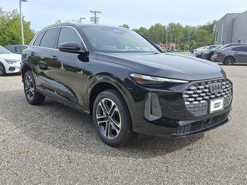 2025 Audi Q5 Premium TFSI quattro S tronic